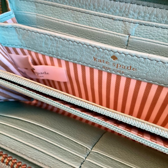 Kate Spade Mint Green Wallet - Picture 1 of 8